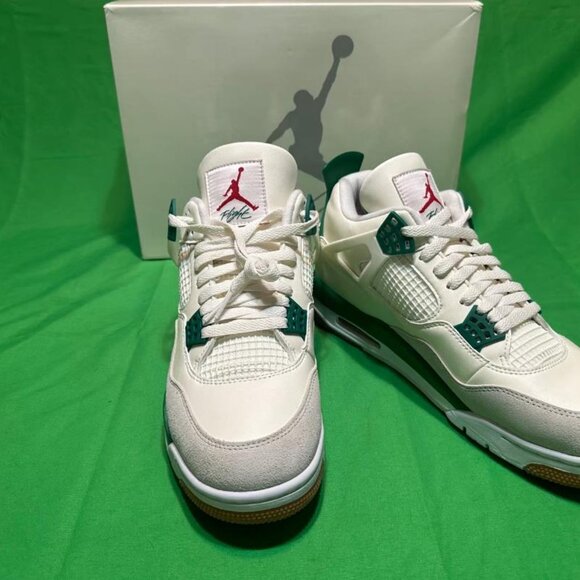 Air Jordan 4